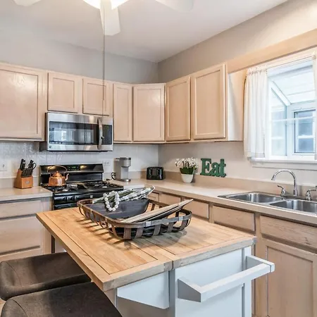 Pearly Gates L 3 Bed L Sleeps 5 L W 2-Car Garage Villa Forest Park Exterior photo